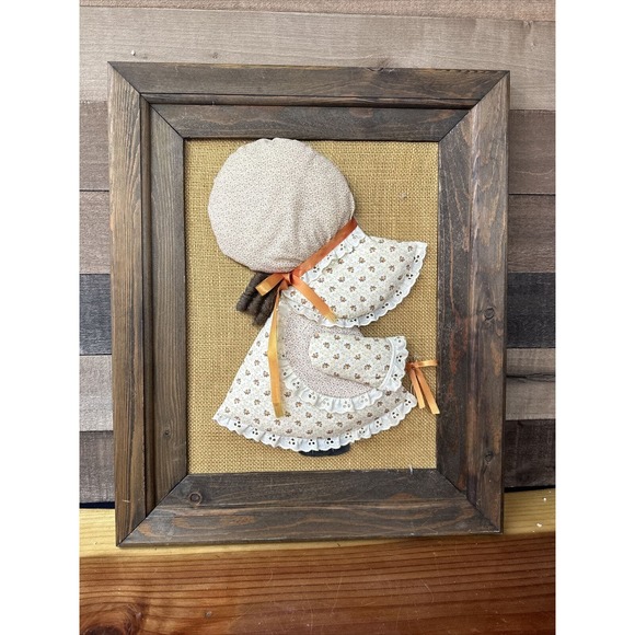 VTG HOLLY HOBBIE1970S WALL ART PUFF FABRIC.3D BONNET.PONYTAIL Burlap - Picture 1 of 4